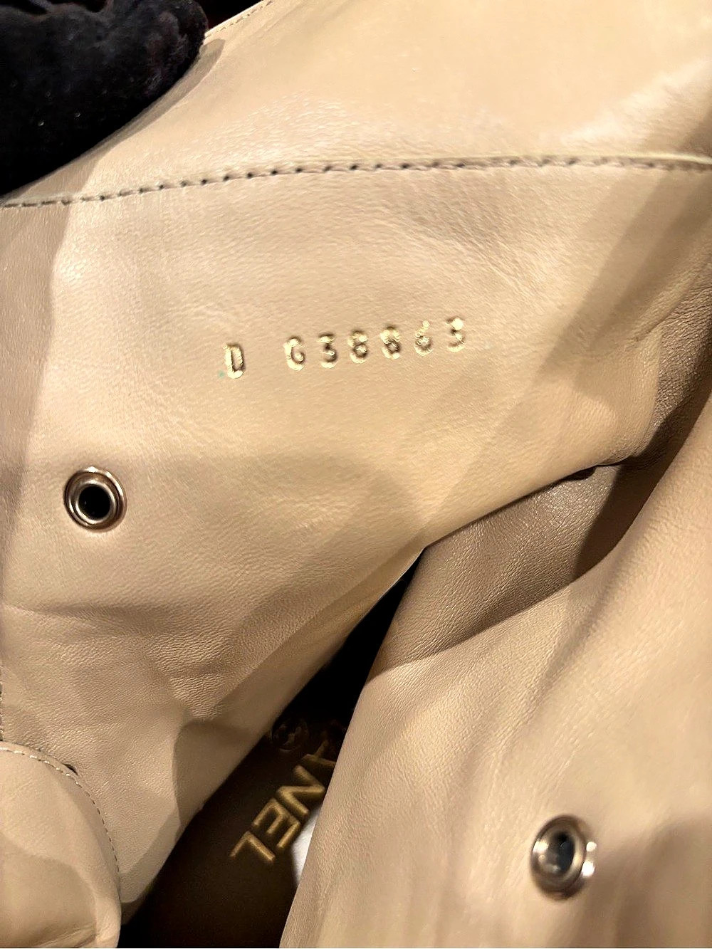 RARE Authentic Chanel Quilted CC Logo Lace-Up Boots Beige & Black EU 37 - Picture 8 of 10